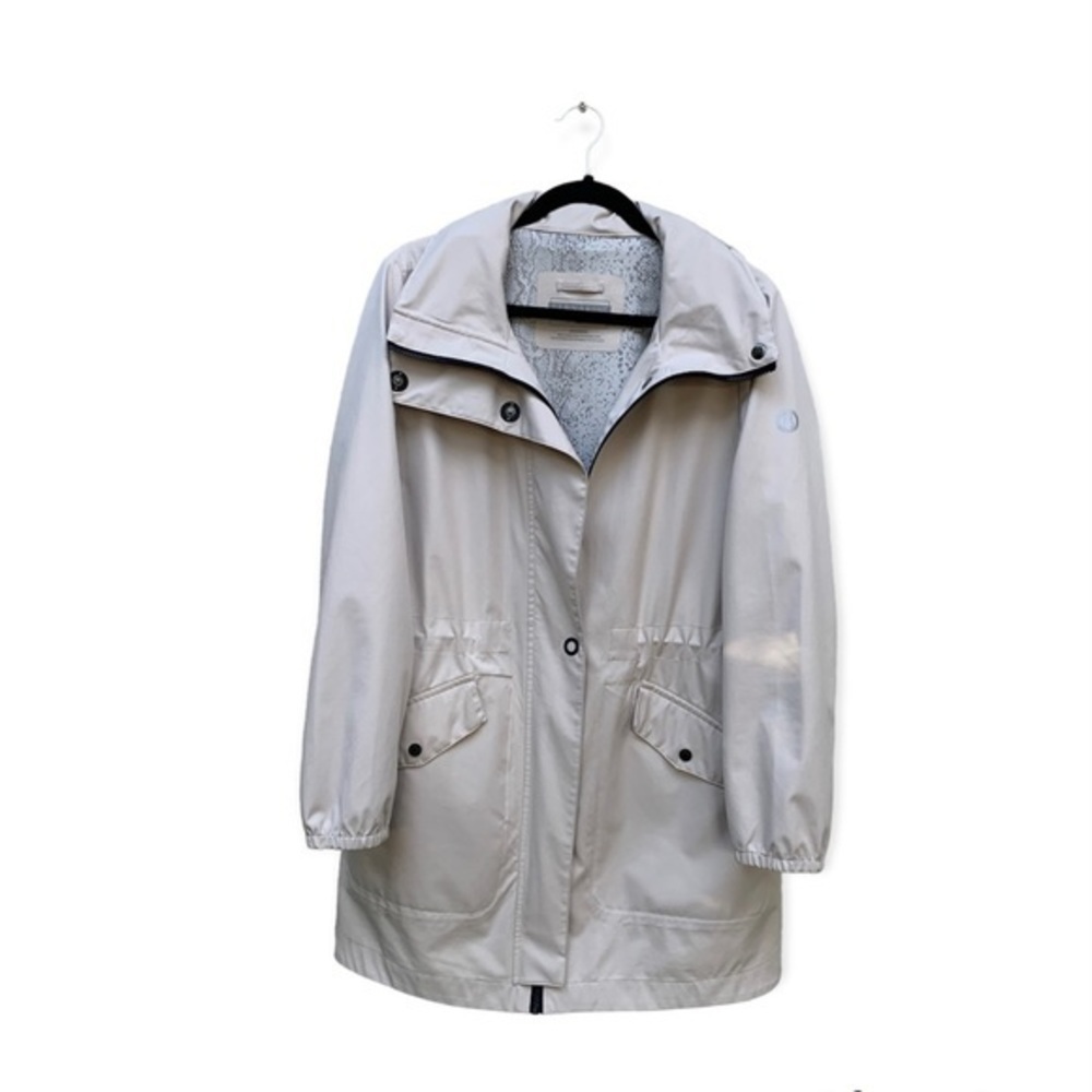 SOLD- bernardo women light raincoat jacket - Picture 1 of 9
